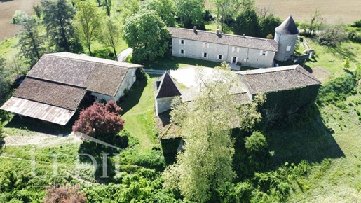 Großes Anwesen in einem Park von 2Ha3