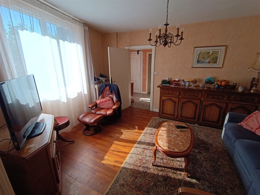 Maison Type T7, 5 chambres, 3 terrasses, garages, sur terrain d'environ 1151 m2 19000 Tulle