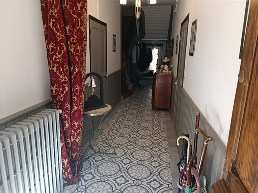 Chambres D'hotes Et Gites, 402 M2, Terrain 1025 M2, Village Medieval Proche De Tulle 19000