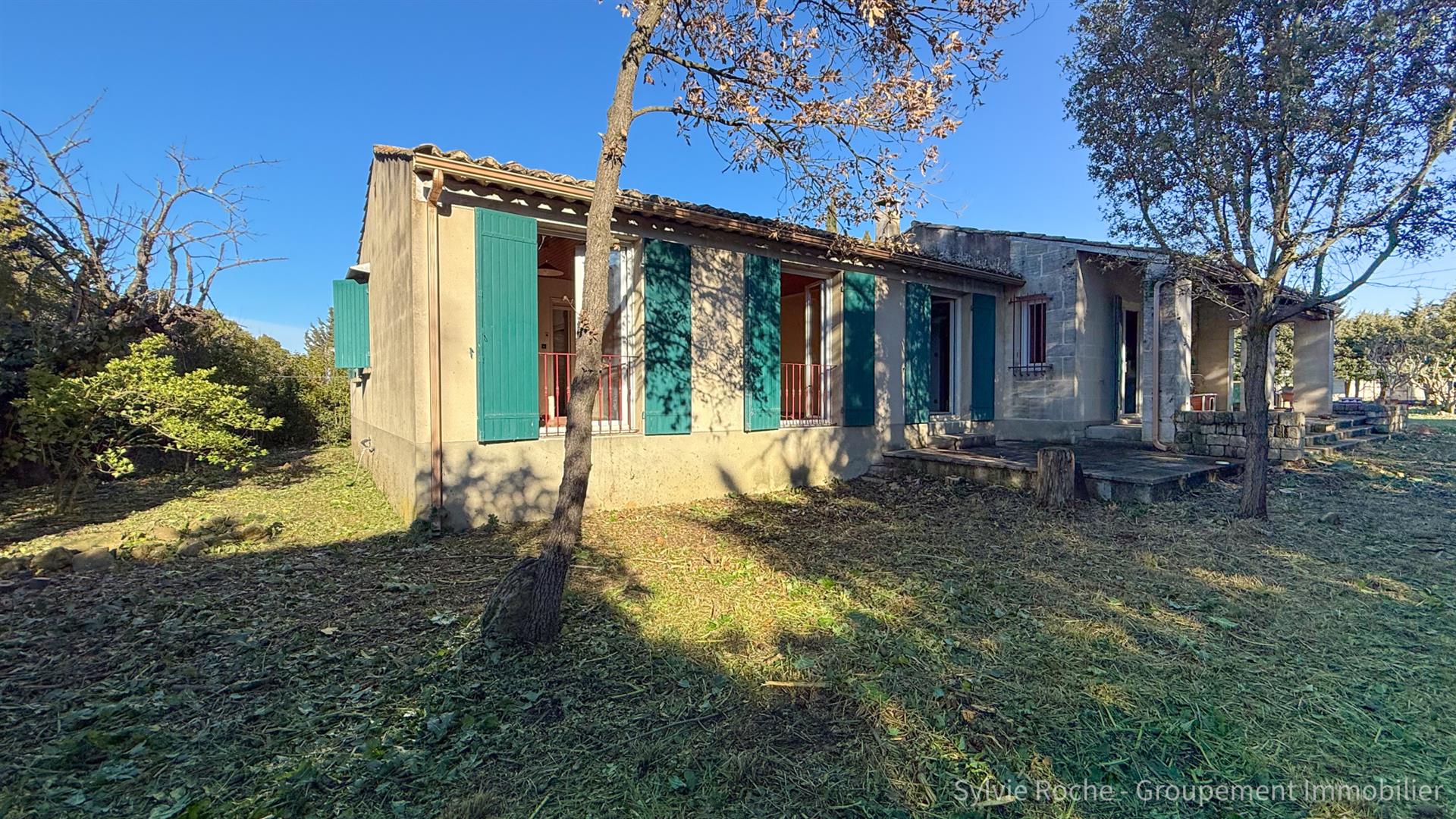 Orange, single storey house 140m2 on plot of 1632m2