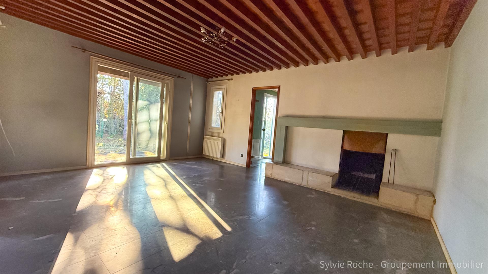 Orange, single storey house 140m2 on plot of 1632m2