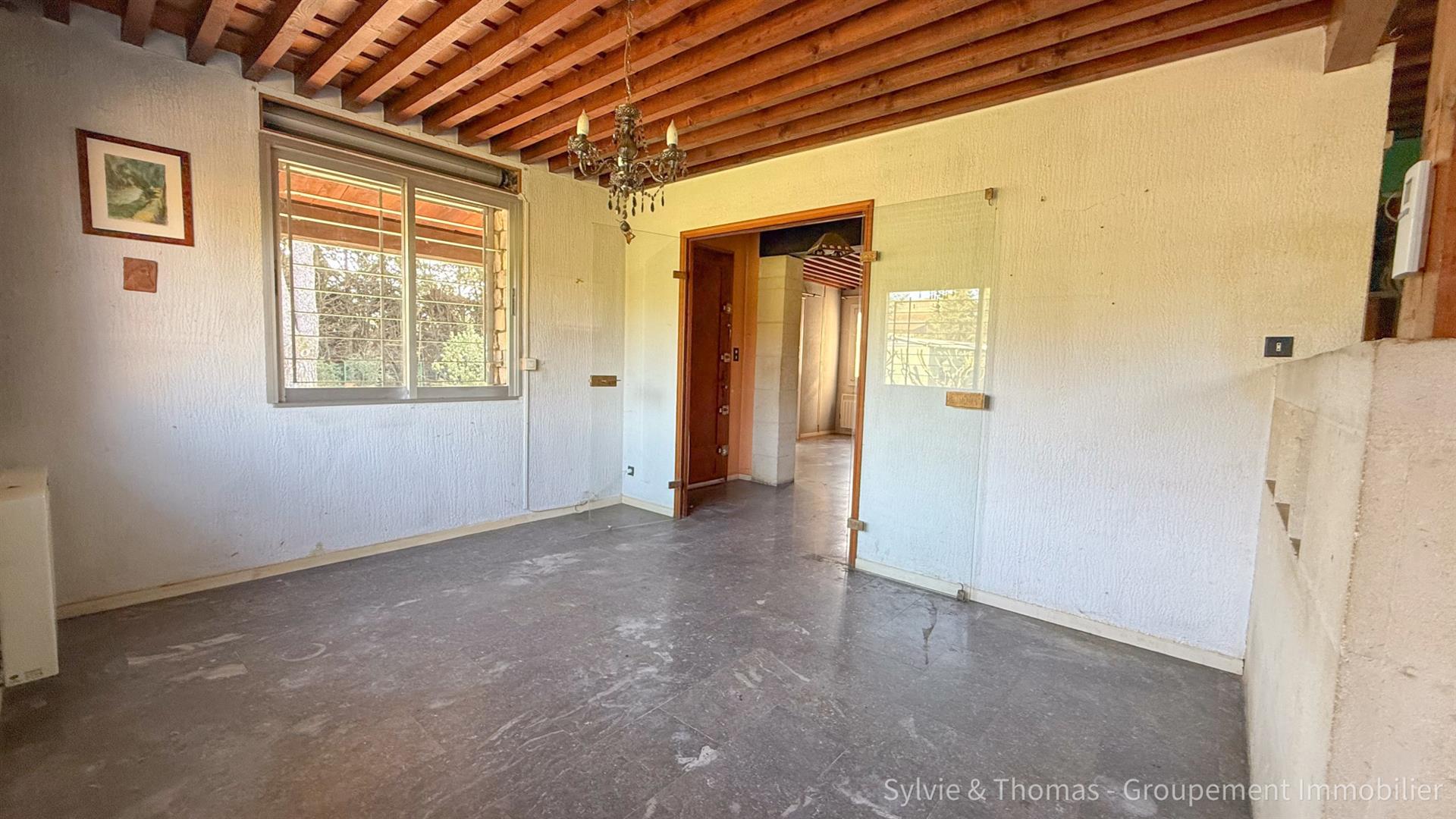 Orange, single storey house 140m2 on plot of 1632m2