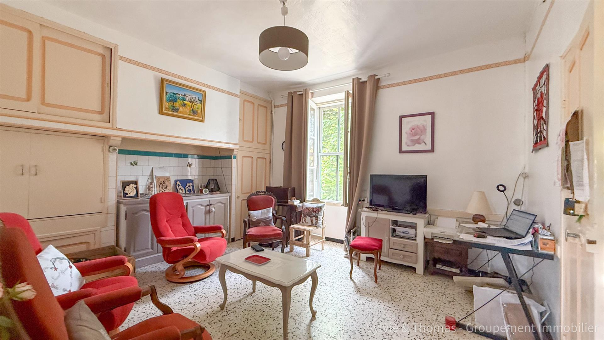 House for sale Orange, quiet, on land of 1800 m2