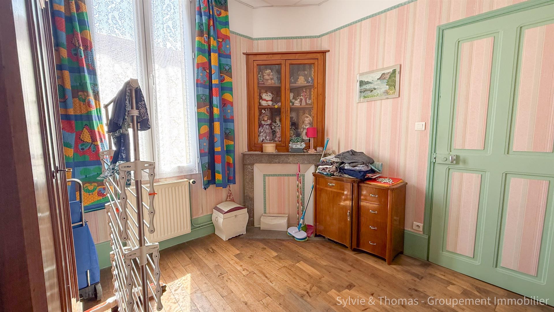 Orange, House of 130 m2 with garden, 2 garages and a square