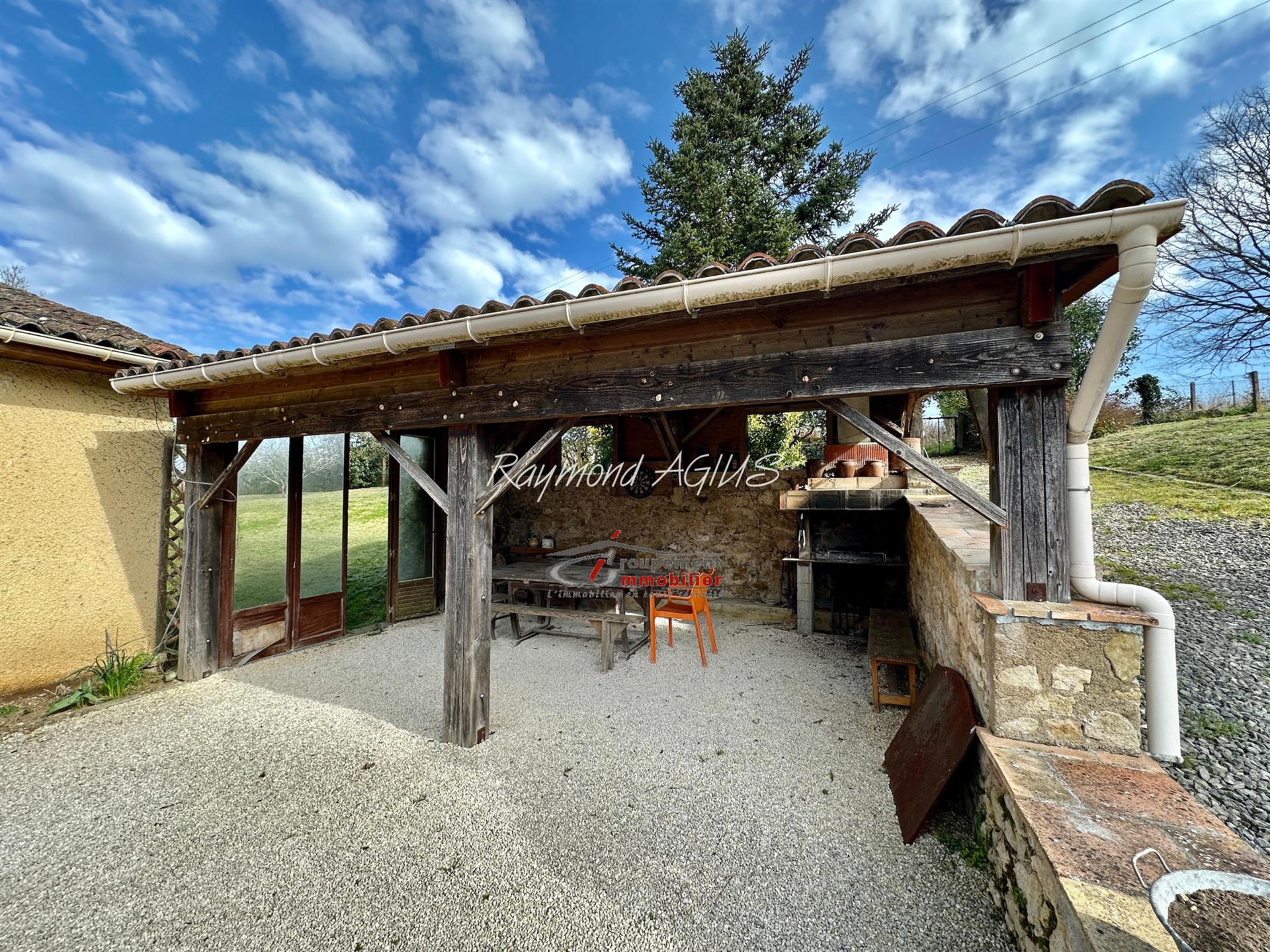 Charming 3 bedroom traditional stone house