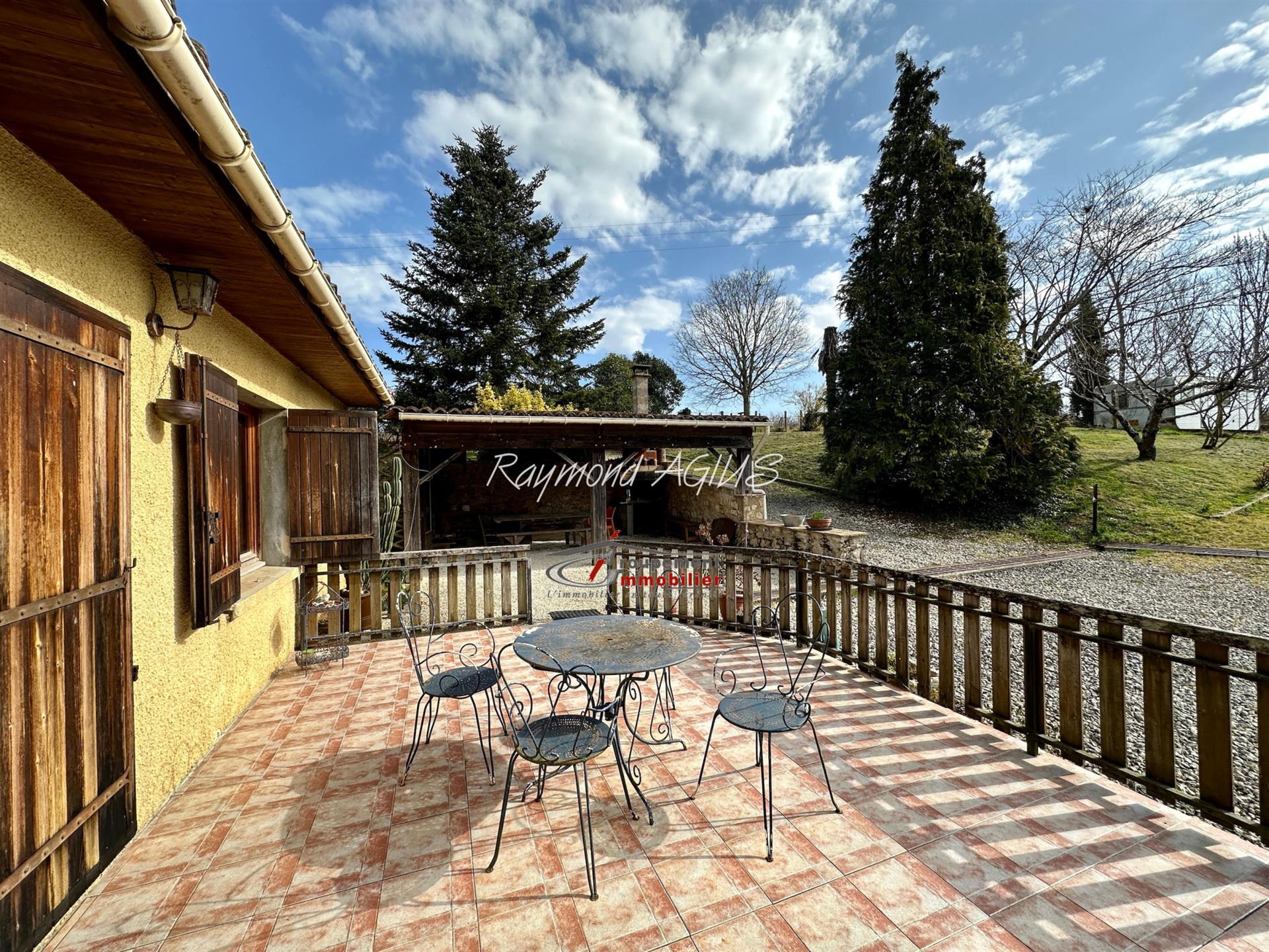 Charming 3 bedroom traditional stone house