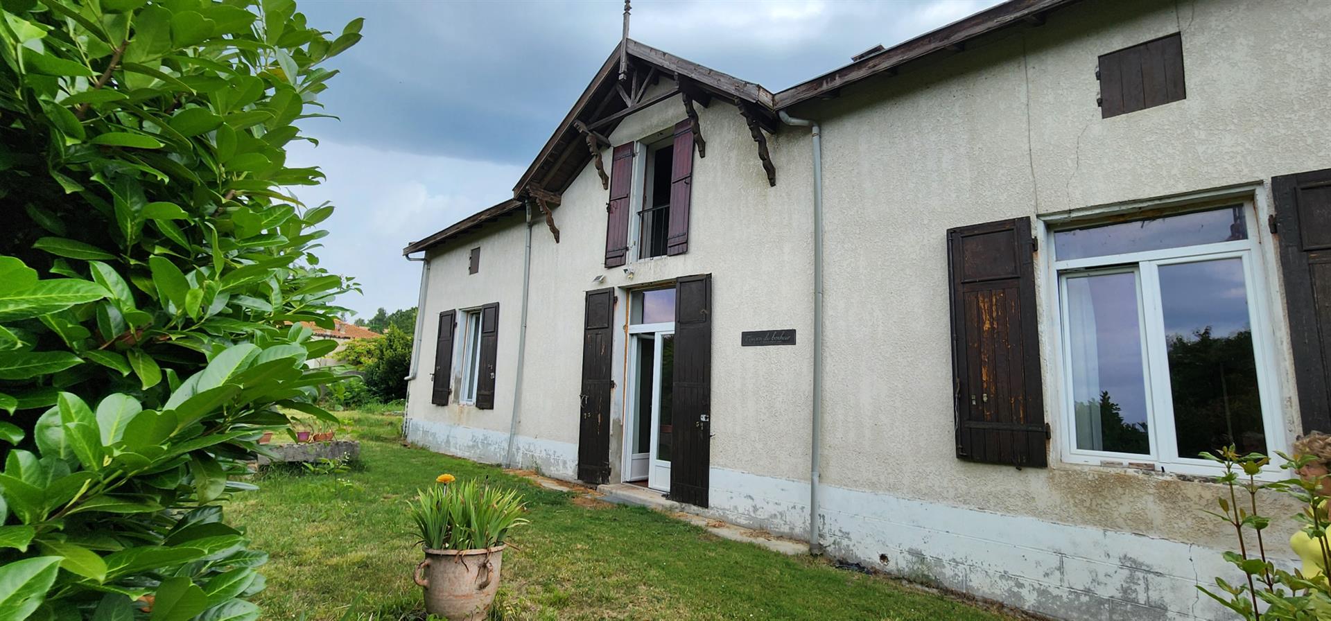 Gran potencial para que esta casa se reforme