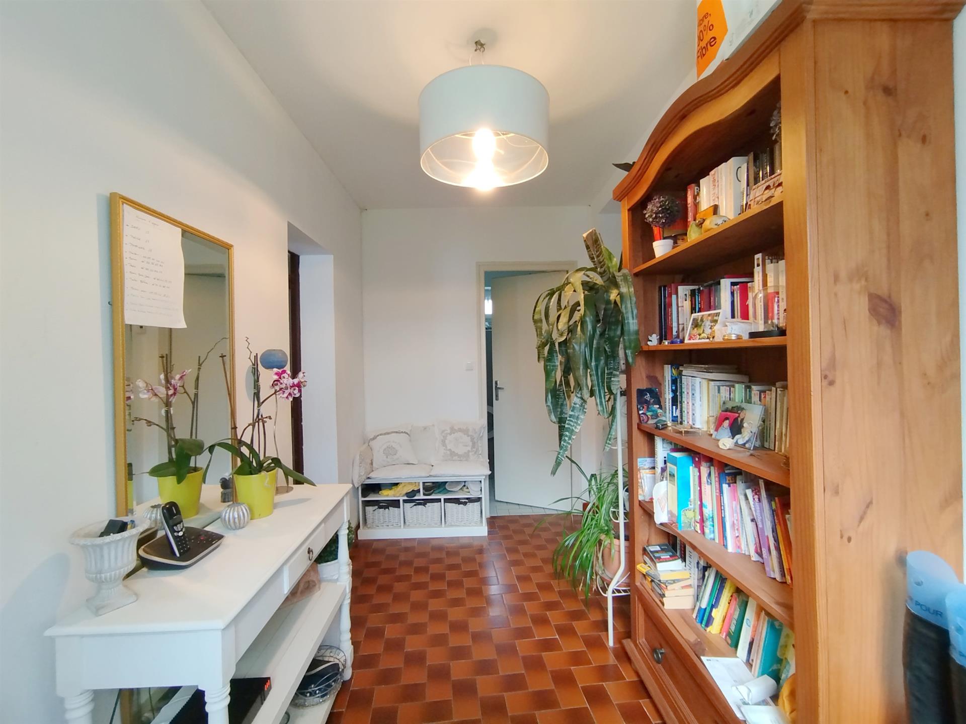 Casa residencial + casa a reformar + dependencia, todo en una parcela de 3024 m2