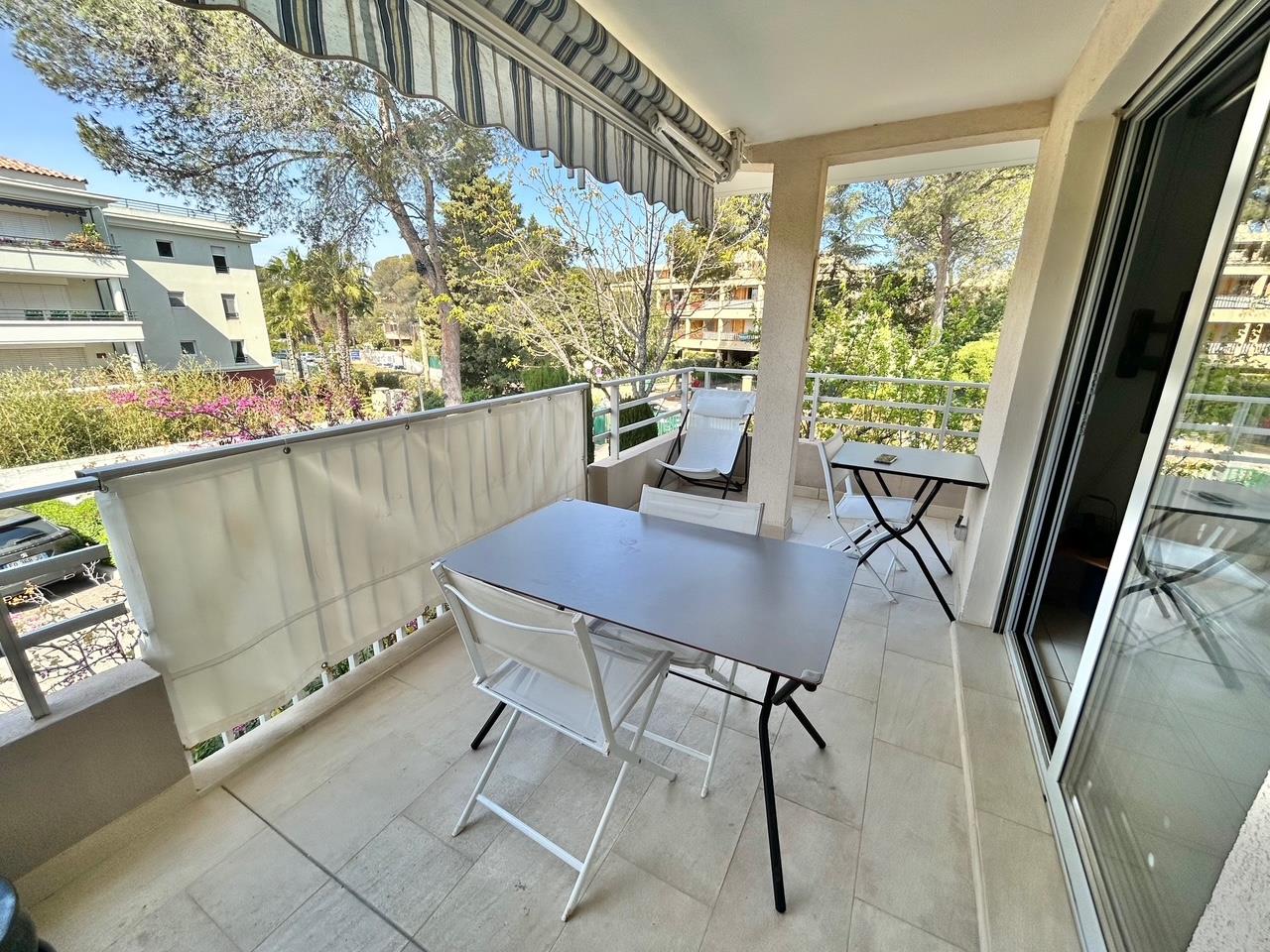 Boulouris Everything On Foot near the sea - 1-bedroom apartment with garage