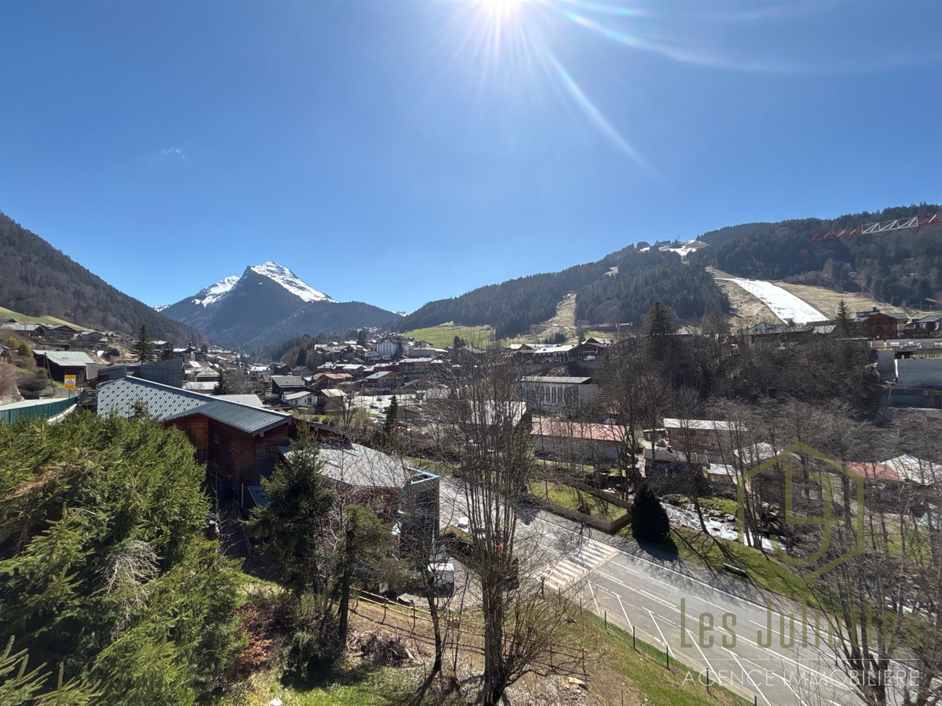 Charming Renovated 2-Bedroom Apartment In The Centre Of Morzine