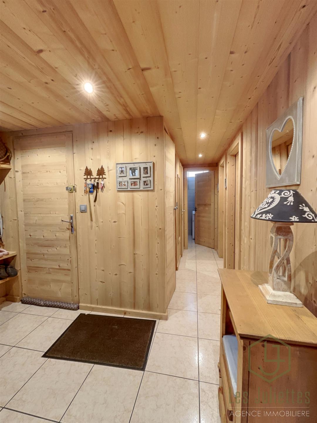Charming Renovated 2-Bedroom Apartment In The Centre Of Morzine