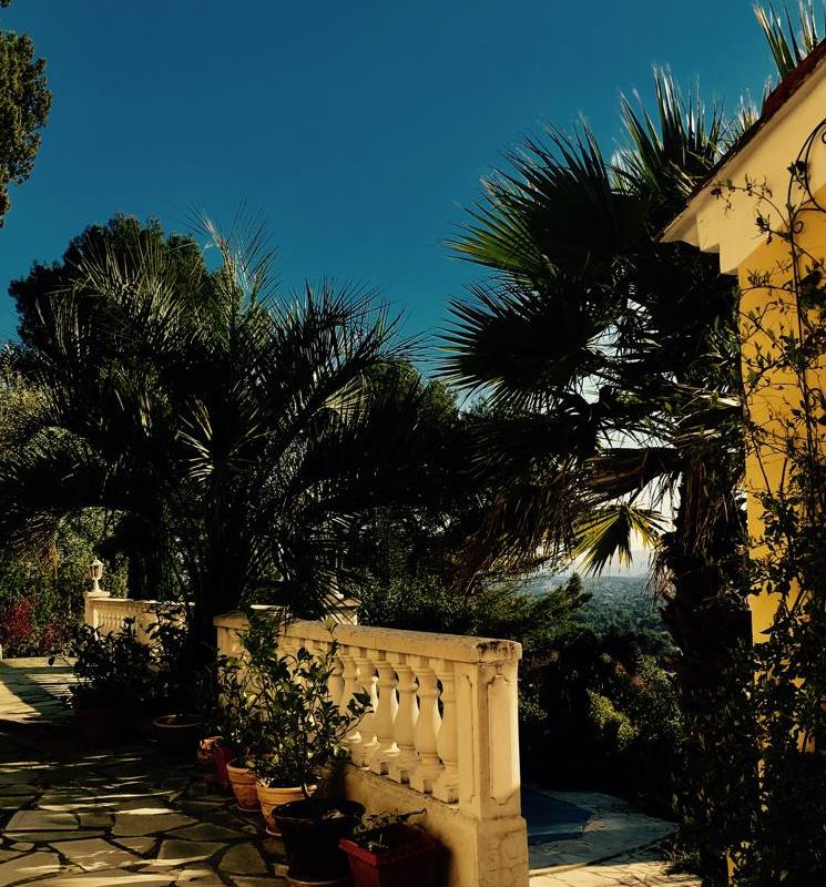 Mansão espanhola na Provença - lugar mágico e jardim exótico 