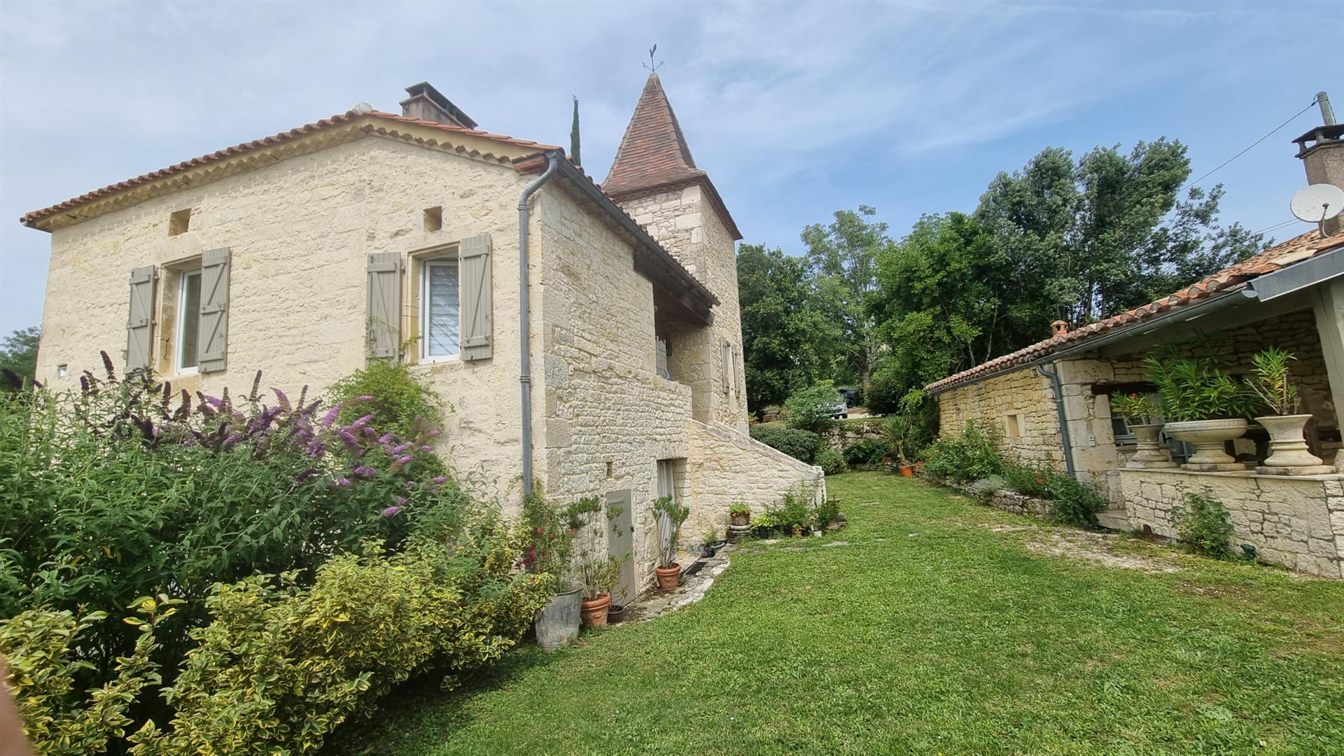 Superb stone house in the Lot