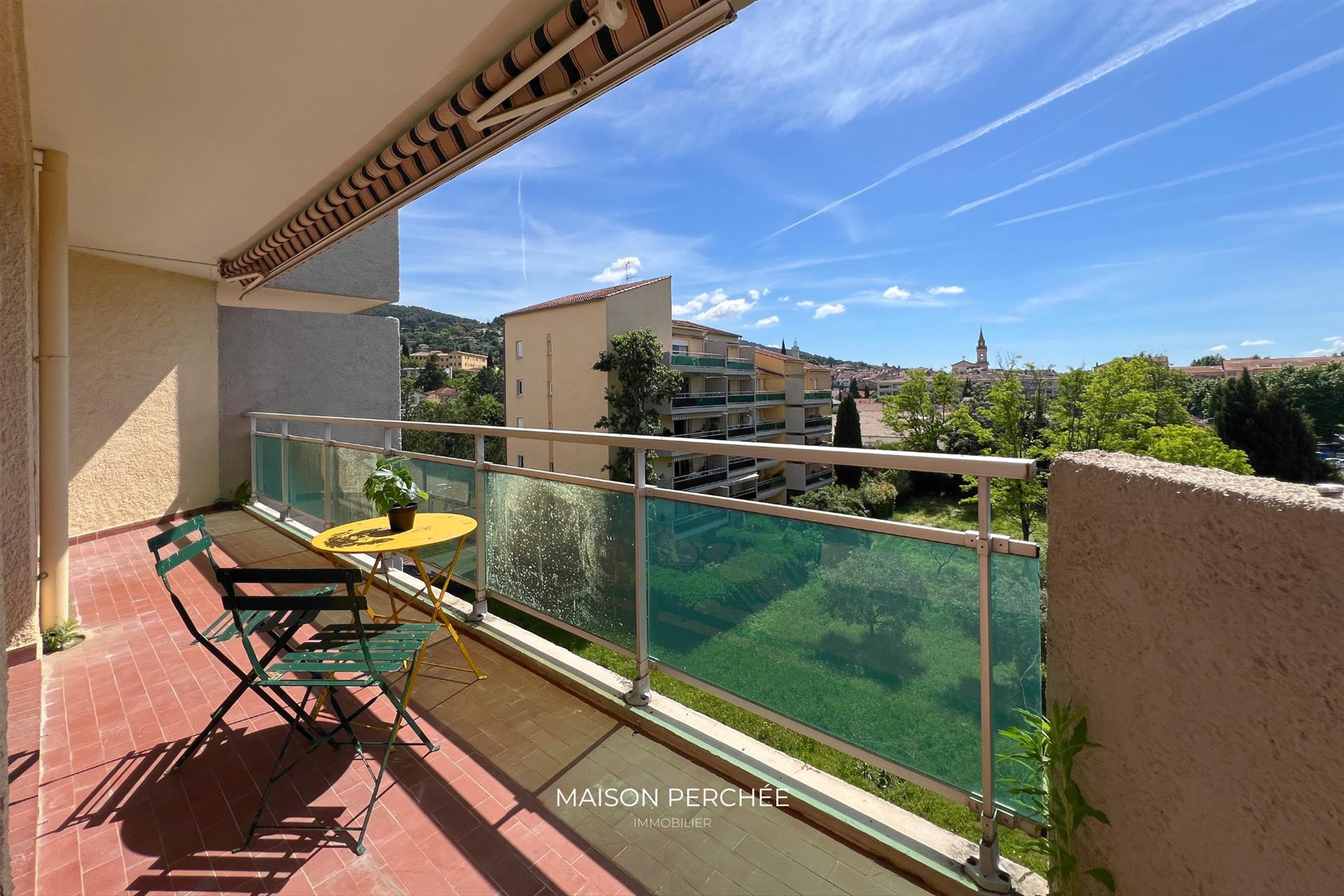 Purchase: Apartment (83300)