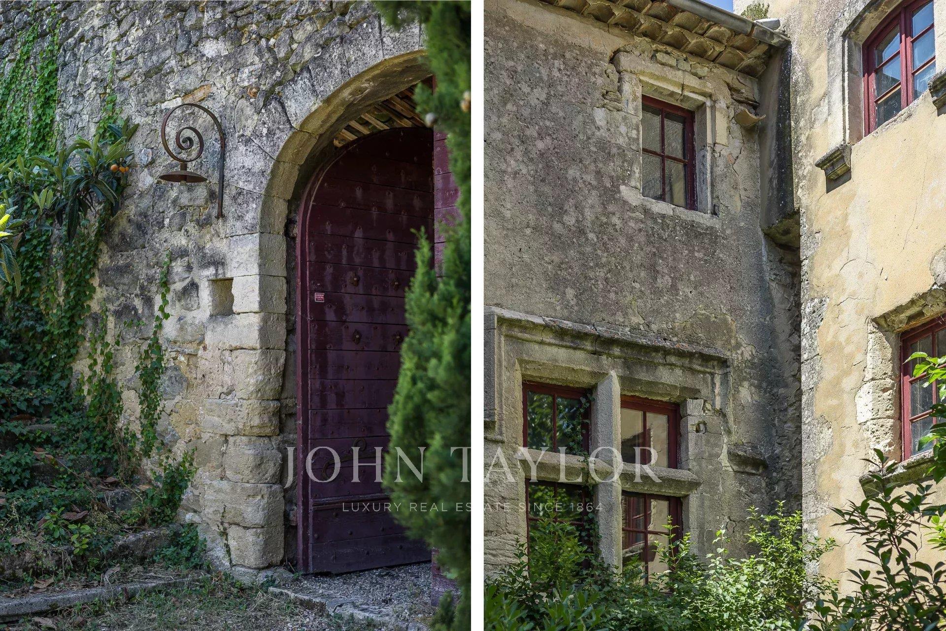 Bonnieux - Former Magnanerie to renovate