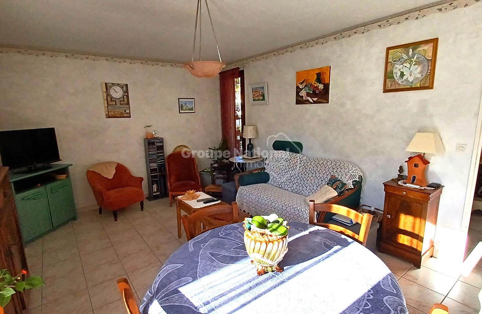 Bright T4 Apartment