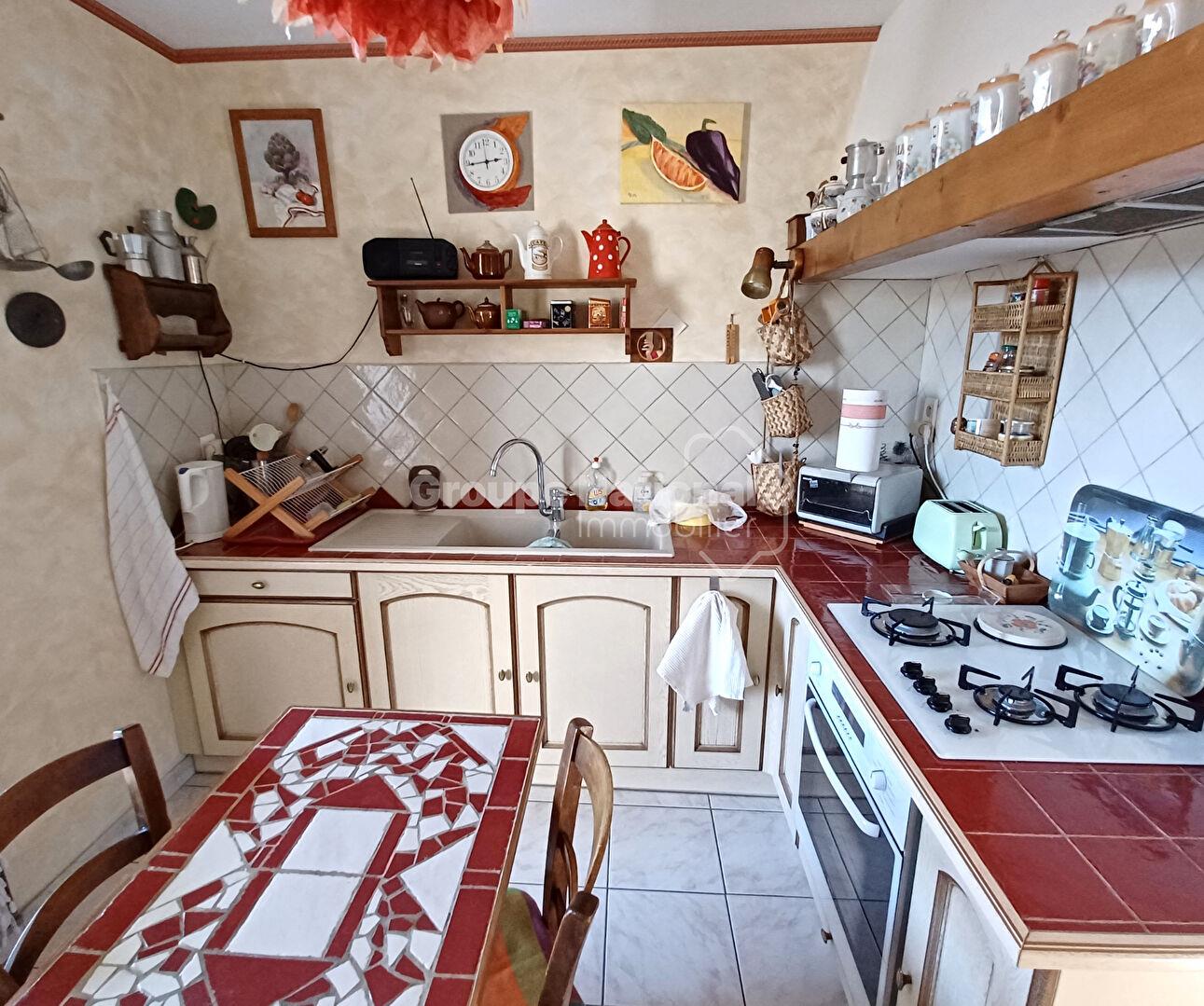 Bright T4 Apartment