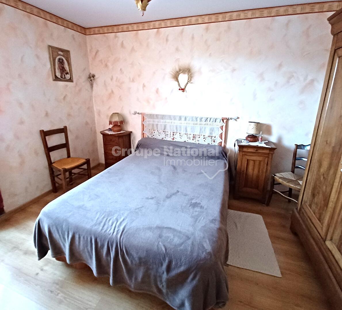 Bright T4 Apartment