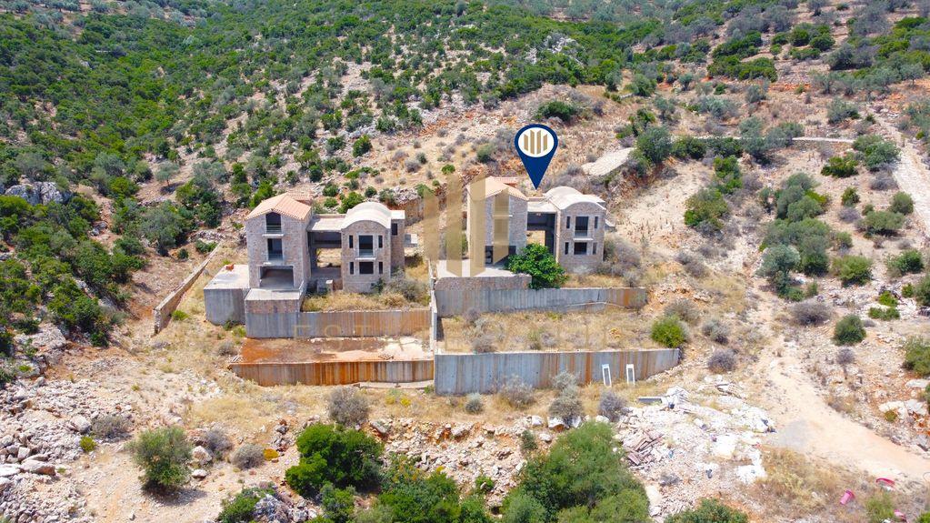 - Detached house For sale, North Kinouria, 380 sq.m., €250.000