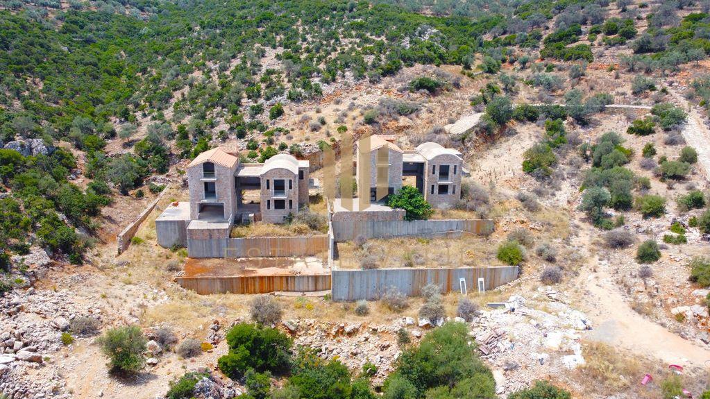 - Detached house For sale, North Kinouria, 380 sq.m., €250.000