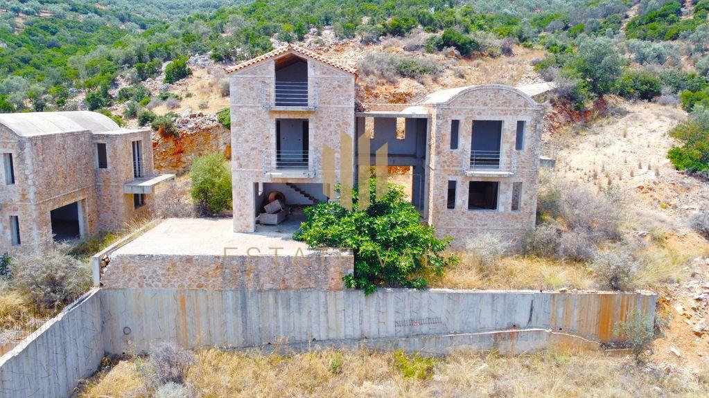 - Detached house For sale, North Kinouria, 380 sq.m., €250.000