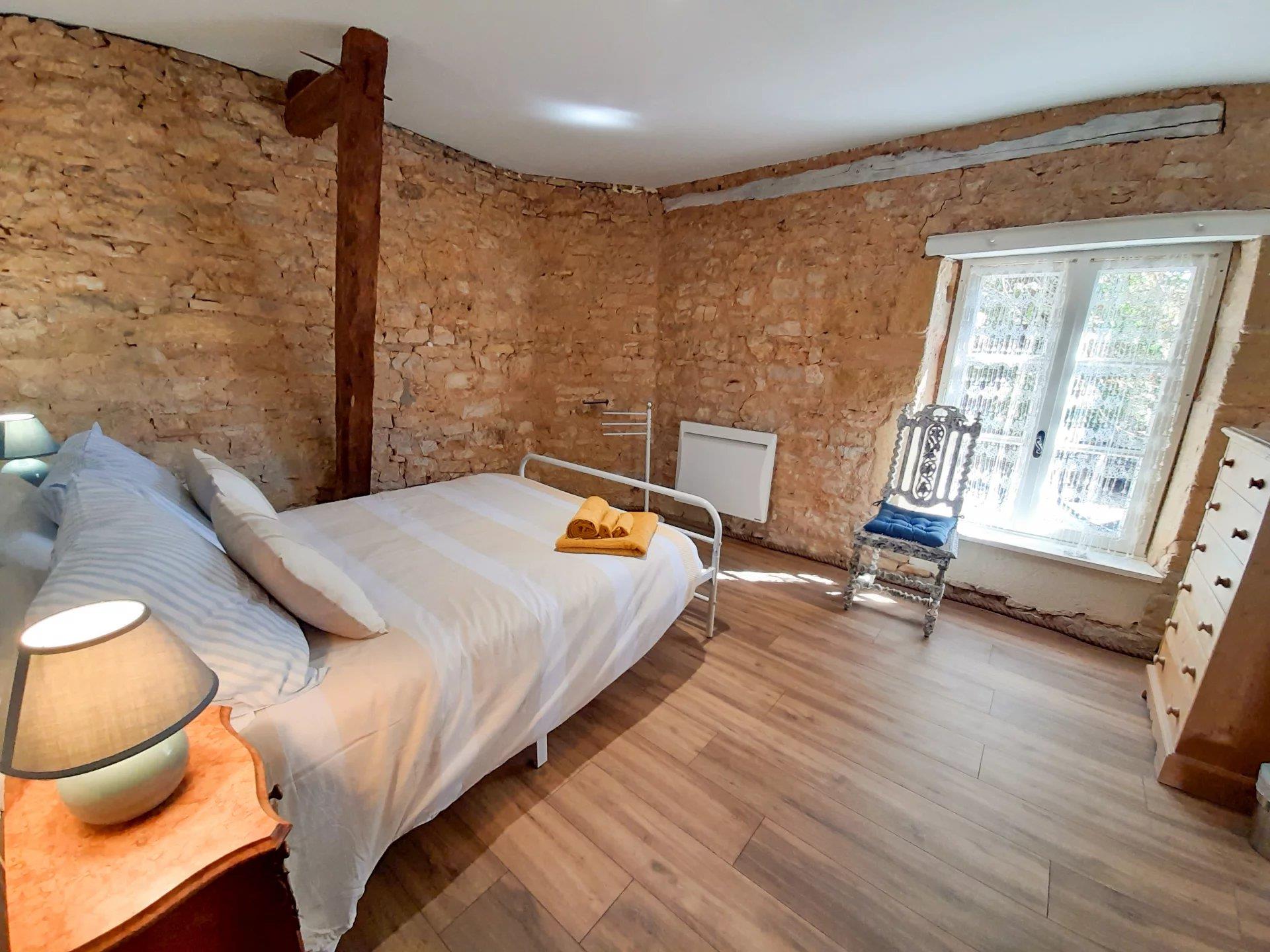 Charming 3 bedroom village house with courtyard garden
