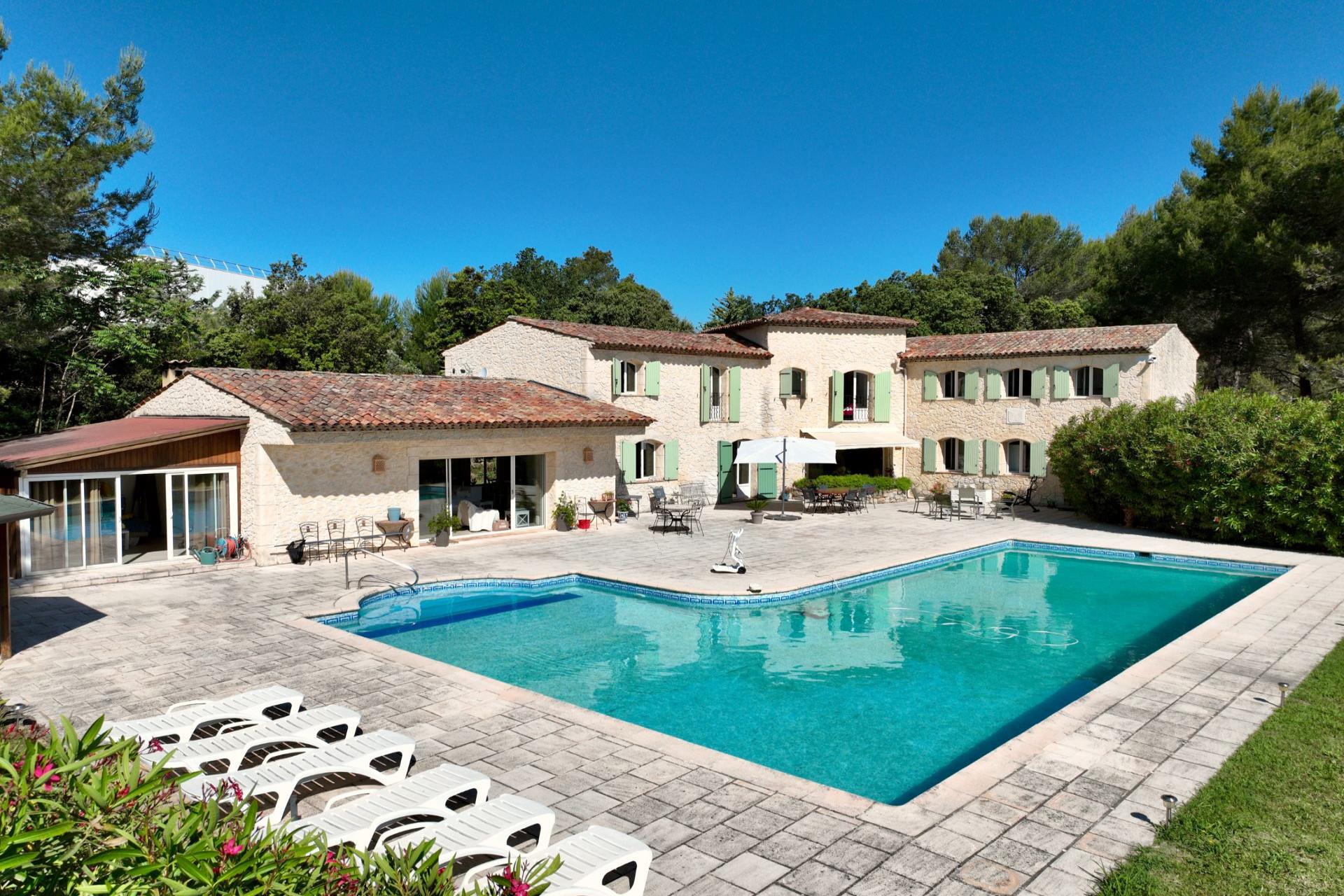 Purchase: House (06370)