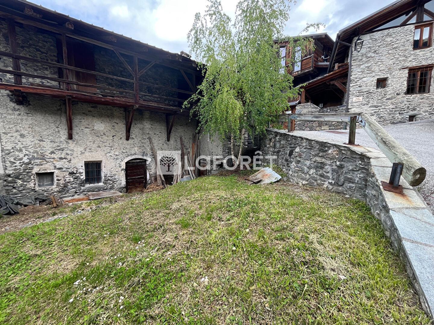 73210 Peisey-Nancroix Beautiful New 5-room duplex with garden