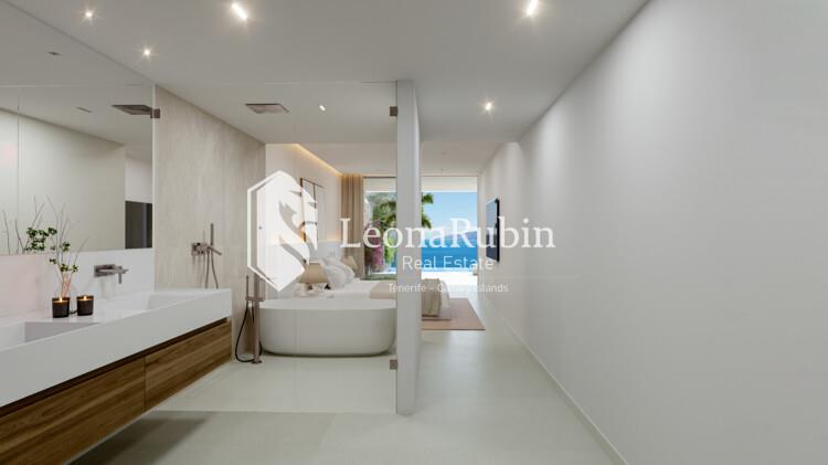 Aqua Sky - Grand Superior & Premier Suites, fantastic sea views, 15m private swimming pool, 3 bedroo