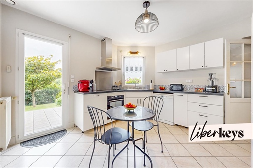 A Vendre Vitré quartier sud, maison qualitative avec chambre et salle d'eau au rez-de-chaussée