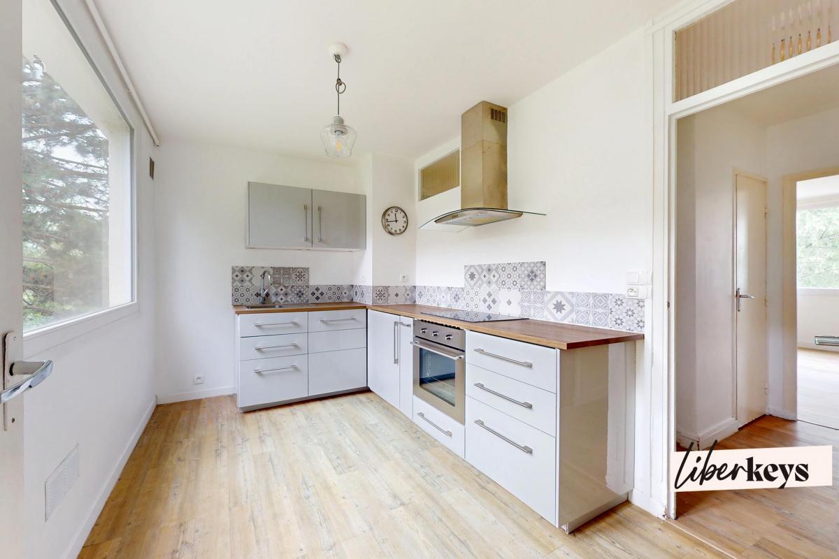 Appartement 3 pièces de 69 m² - balcon - cave privative