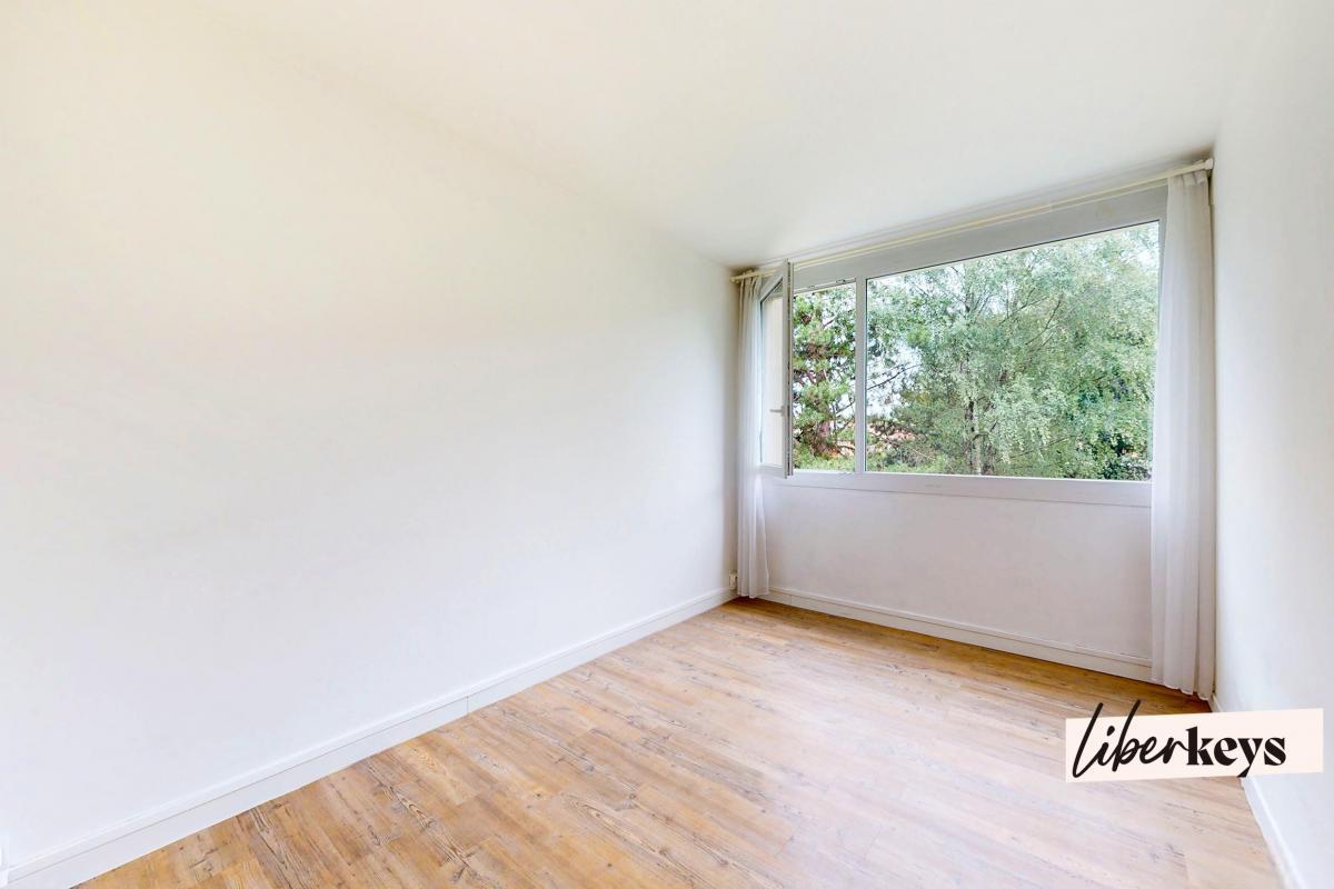 Appartement 3 pièces de 69 m² - balcon - cave privative