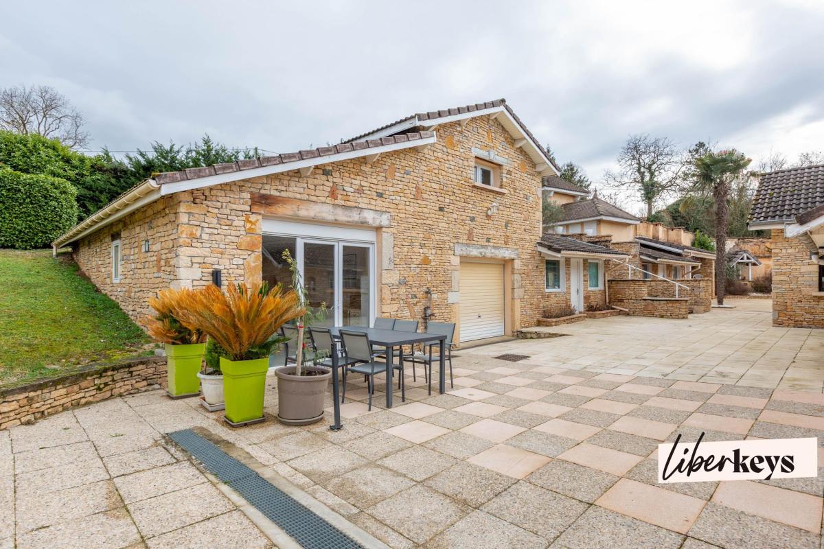 Maison à vendre, 222m², Saint-Marcel-Bel-Accueil