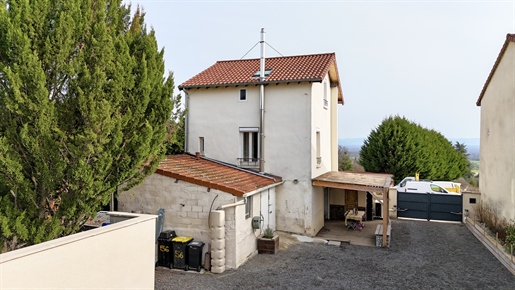 Maison avec trois chambres, suite parentale, jardin, garage