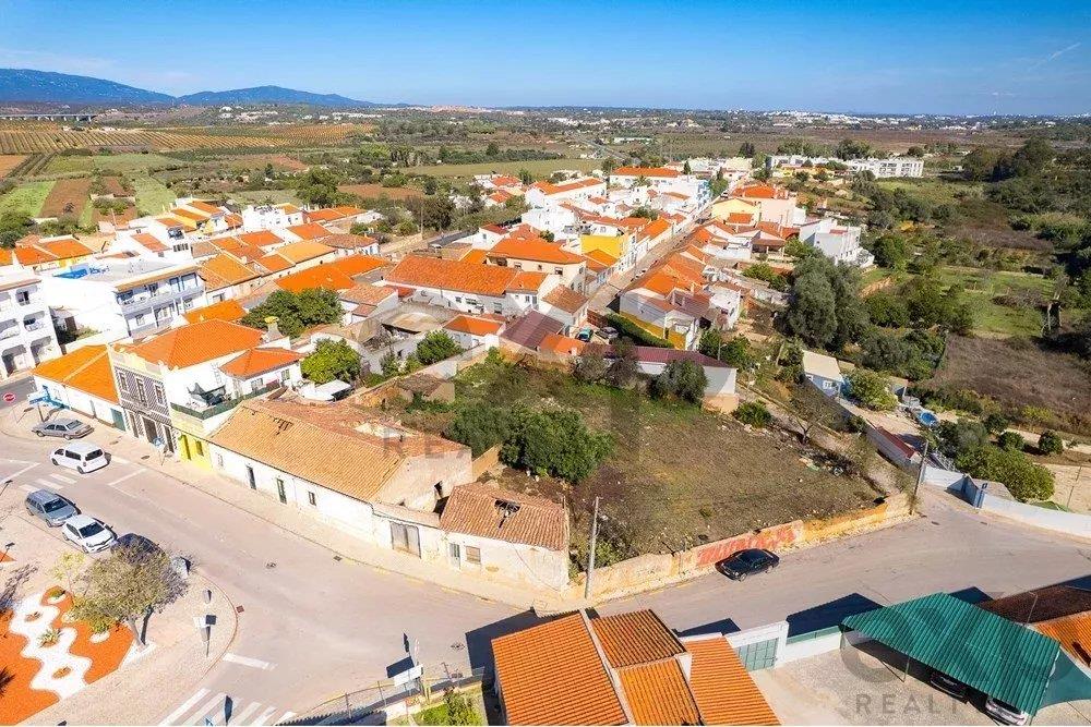 Kupnja: Zemljište (8600)