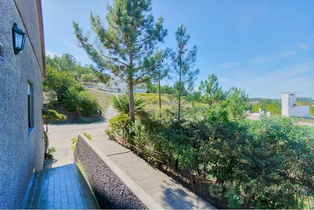 Countryside 3 Bedroom House with land and fruit trees