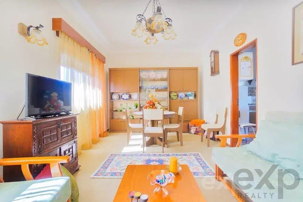 Countryside 3 Bedroom House with land and fruit trees