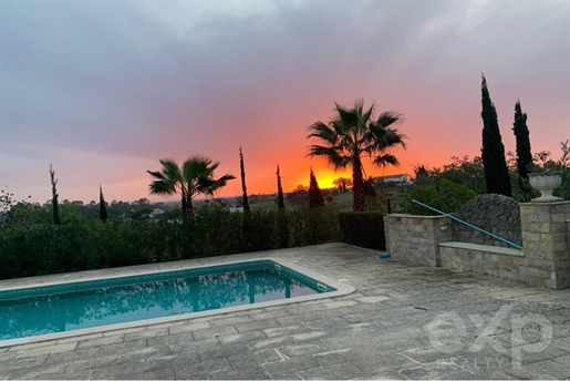 Superbe villa privée avec piscine et 5,1 hectares