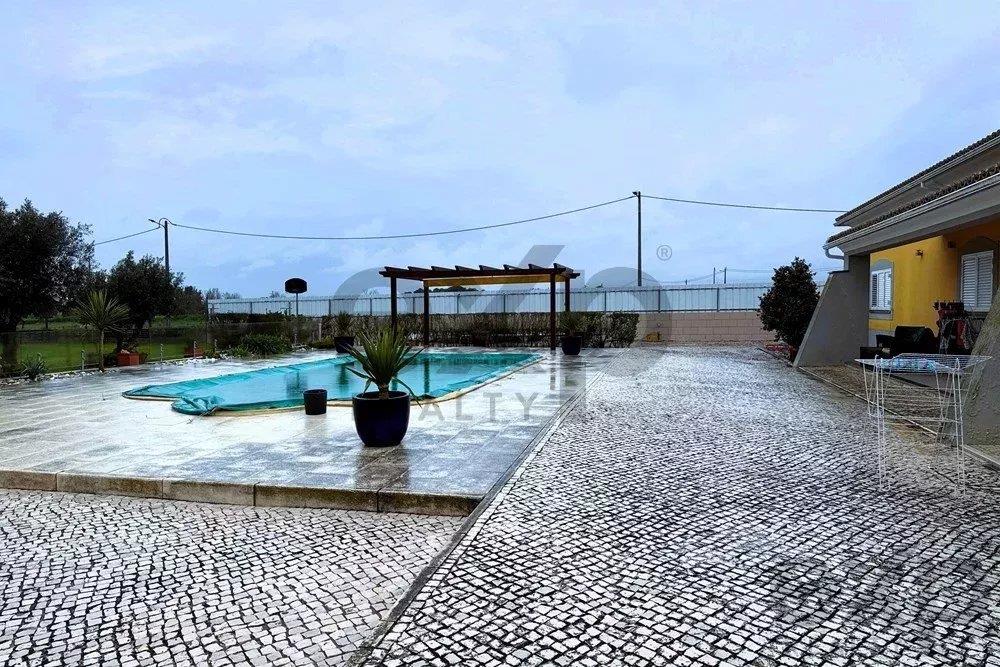 Leben im Einklang mit der Natur — Freistehendes einstöckiges Haus T4+2 mit Schwimmbad in Pinhal Novo