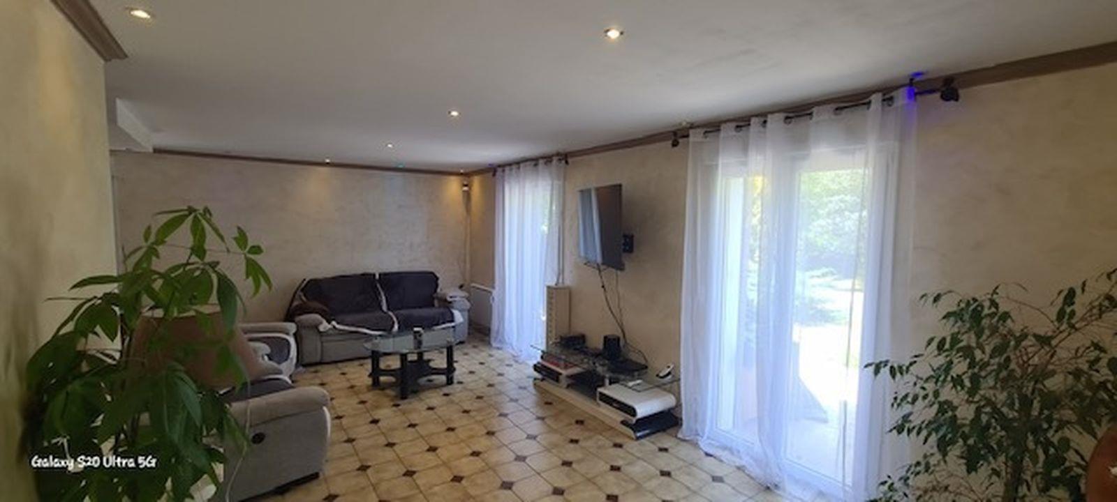 Cumpărare: Casă (10400)