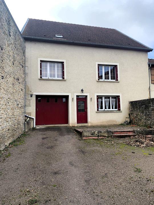 Maison de village à vendre entre Langres et Dijon