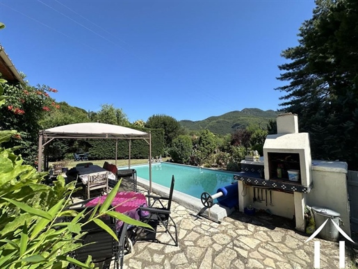 Villa de plain-pied avec piscine entre Carroux et Orb