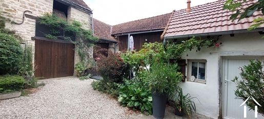 Karakteristiek huis in Hamlet ten noorden van Bourgondië