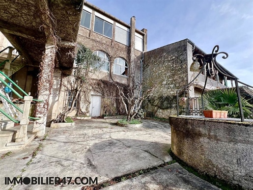 Maison En Pierre Avec Jardin Et Terrasses