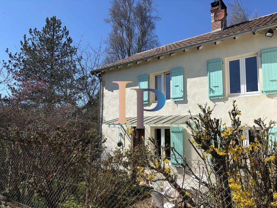 Country house with swimming pool