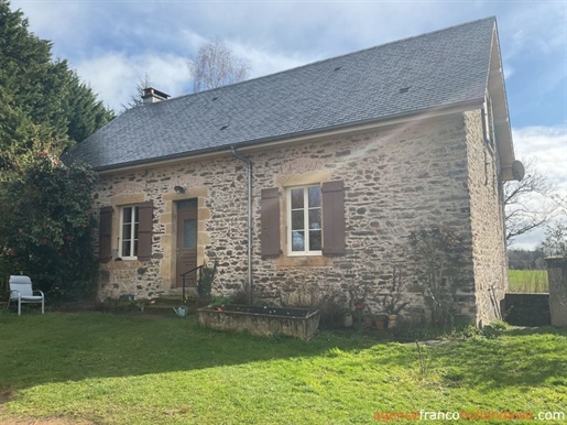 Huis, schuur en gîte in de buurt van het meer van Rouffiac