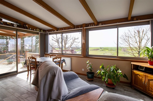 Einfamilienhaus mit freiem Blick auf die Landschaft!