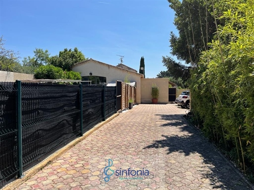 A Vendre Maison Maison et Dépendance à Uzes à pieds