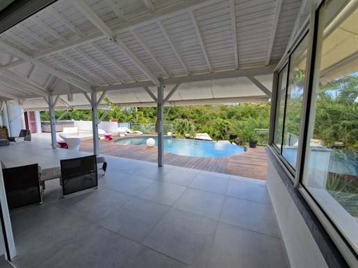 Sea View Villa P6 + F2 beach on foot with swimming pool on 1200 m² of enclosed and wooded land