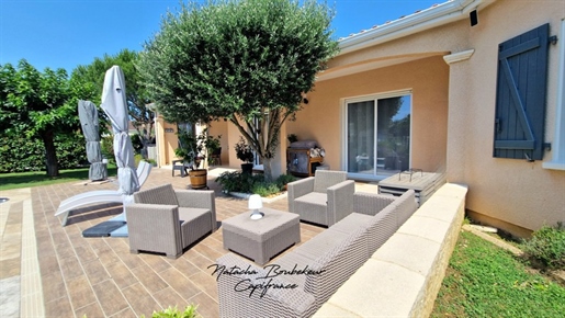 Maison moderne plain-pied, 118 m2, 3 chambres, piscine, garage, terrain 1300 m2